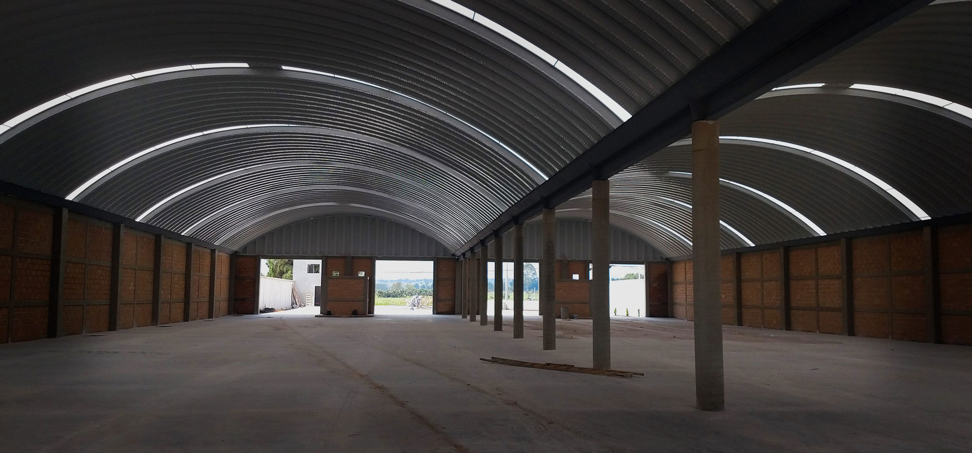 interior de arcotecho